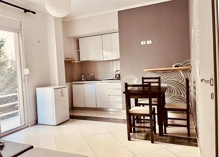 Promo price - Need your opinion - Boutique Apartment Family Tree